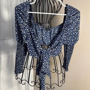 LOVE TREE Floral Blue Crop Top With Tie Front